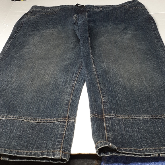 Venezia Jean Capris Women's 16 - Picture 6 of 14